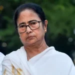 মুখ্যমন্ত্রী পদ থেকে মমতাকে অব্যাহতি, বিধানসভা ভেঙে দিলেন রাজ্যপাল